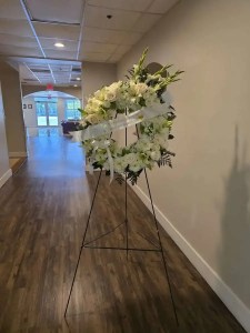 Medium Mixed Flowers wreath - Image 3